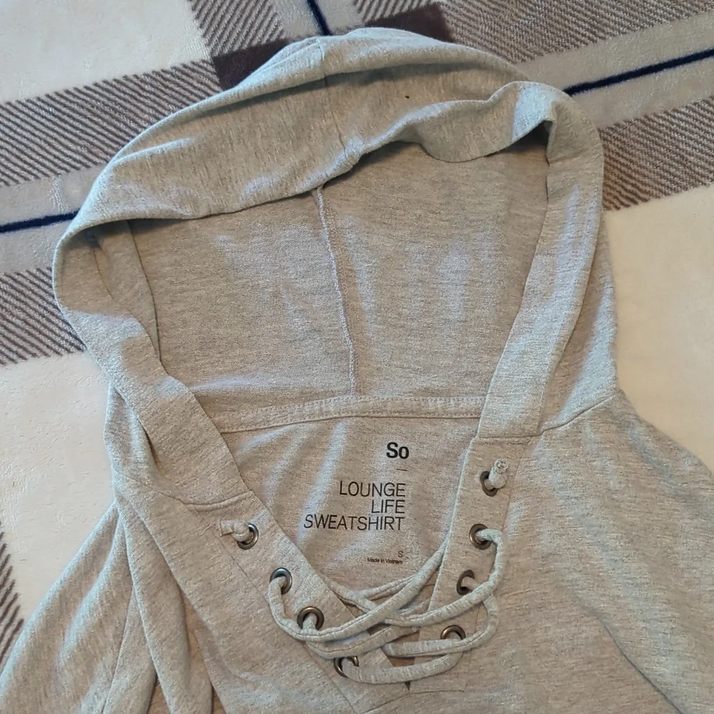 So Lounge Life Cropped Hooded Sweatshirt - Picture 4 of 6